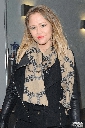 Kimberley_Walsh_leaving_the_Heart_FM_radio_station_05_04_13_2810629.gif