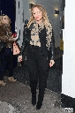 Kimberley_Walsh_leaving_the_Heart_FM_radio_station_05_04_13_2810729.gif