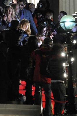 Girls_Aloud_filming_Kit_Kat_18_03_08_81.jpg