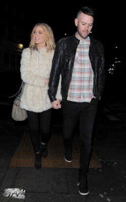 Sarah_Harding_and_boyfriend_leaving_a_cinema2C_London_12_04_13_2811129.jpg
