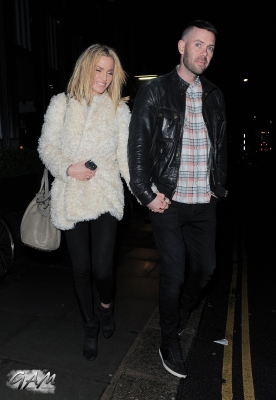 Sarah_Harding_and_boyfriend_leaving_a_cinema2C_London_12_04_13_2811329.jpg