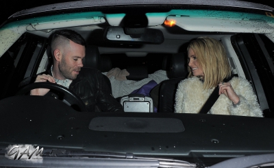 Sarah_Harding_and_boyfriend_leaving_a_cinema2C_London_12_04_13_2812029.jpg