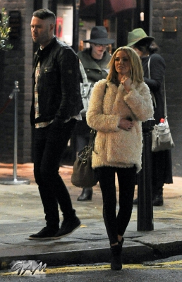 Sarah_Harding_and_boyfriend_leaving_a_cinema2C_London_12_04_13_28129.jpg