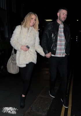 Sarah_Harding_and_boyfriend_leaving_a_cinema2C_London_12_04_13_281429.jpg