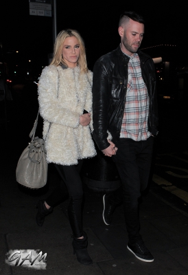 Sarah_Harding_and_boyfriend_leaving_a_cinema2C_London_12_04_13_281929.jpg