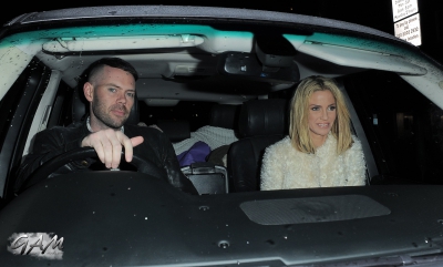 Sarah_Harding_and_boyfriend_leaving_a_cinema2C_London_12_04_13_282129.jpg