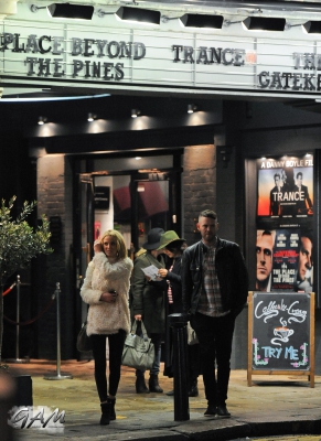 Sarah_Harding_and_boyfriend_leaving_a_cinema2C_London_12_04_13_285829.jpg