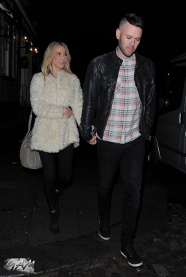 Sarah_Harding_and_boyfriend_leaving_a_cinema2C_London_12_04_13_287229.jpg