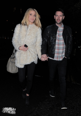 Sarah_Harding_and_boyfriend_leaving_a_cinema2C_London_12_04_13_287729.jpg