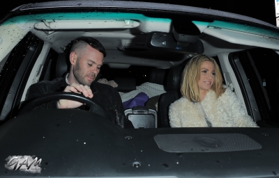 Sarah_Harding_and_boyfriend_leaving_a_cinema2C_London_12_04_13_287929.jpg