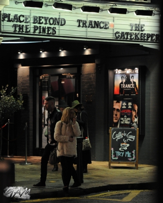 Sarah_Harding_and_boyfriend_leaving_a_cinema2C_London_12_04_13_288729.jpg