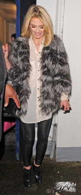 Sarah_Harding_leaving_the_Celebrity_Juice_studios_10_04_13_281129.jpg