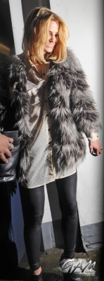 Sarah_Harding_leaving_the_Celebrity_Juice_studios_10_04_13_281429.jpg