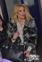 Sarah_Harding_leaving_the_Celebrity_Juice_studios_10_04_13_28729.jpg