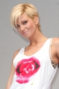Sarah_Harding_launching_Nintendo_s_Wiifit_Wii2C_London_230408_28629.jpg