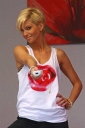 Sarah_Harding_launching_Nintendo_s_Wiifit_Wii2C_London_230408_286329.jpg