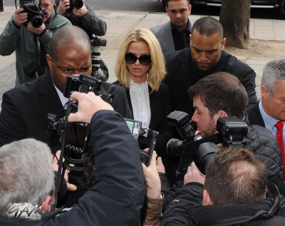 Sarah_Harding_outside_Highbury_Magistrates_Court_16_04_13_281629.jpg