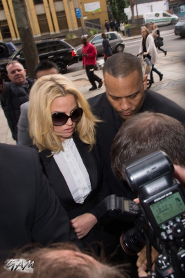 Sarah_Harding_outside_Highbury_Magistrates_Court_16_04_13_281829.jpg