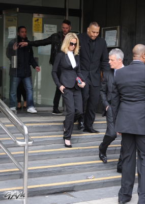 Sarah_Harding_outside_Highbury_Magistrates_Court_16_04_13_282929.jpg