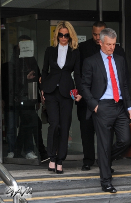 Sarah_Harding_outside_Highbury_Magistrates_Court_16_04_13_283429.jpg