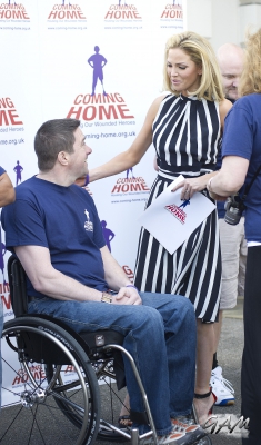 Sarah_Harding_at_the_Coming_Home_press_conference_23_04_13_281629.jpg