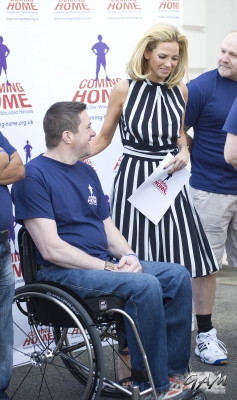 Sarah_Harding_at_the_Coming_Home_press_conference_23_04_13_281829.jpg