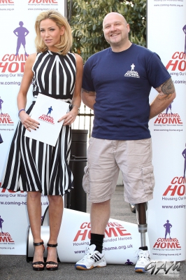 Sarah_Harding_at_the_Coming_Home_press_conference_23_04_13_283229.jpg