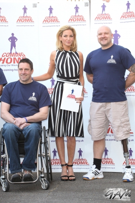 Sarah_Harding_at_the_Coming_Home_press_conference_23_04_13_283429.jpg