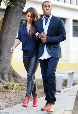 Cheryl_Cole_and_Tre_Holloway_on_dinner_date_in_Hollywood_09_05_13_28329.jpg