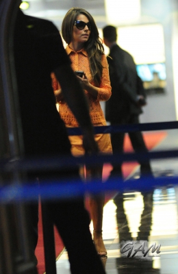 Cheryl_Cole_at_Nice_airport_17_05_13_283829.jpg