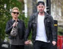 Sarah_Harding_and_her_boyfriend_out_and_about_in_London_10_05_13_281929.jpg