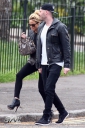 Sarah_Harding_and_her_boyfriend_out_and_about_in_London_10_05_13_282429.jpg