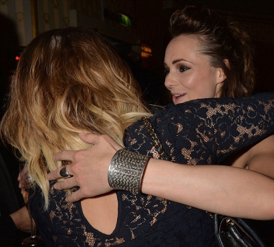 Kimberley_Walsh_attends__Relatively_Speaking__press_night_20_05_13_281229.jpg