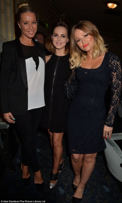 Kimberley_Walsh_attends__Relatively_Speaking__press_night_20_05_13_281329.jpg