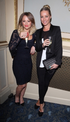 Kimberley_Walsh_attends__Relatively_Speaking__press_night_20_05_13_28329.jpg