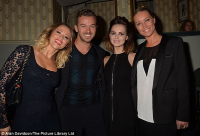 Kimberley_Walsh_attends__Relatively_Speaking__press_night_20_05_13_28929.jpg