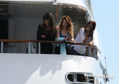 Nicola_Roberts_at_the_yacht__Diamonds_Are_Forever__in_Cannes_22_05_13_281829.jpg