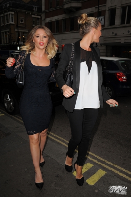 Kimberley_Walsh_outside_Wyndhams_Theatre_for_Relatively_Speaking_20_05_13_283829.jpg