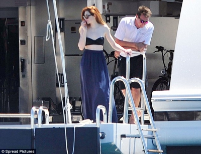 Nicola_Roberts_on_a_yacht_in_the_French_Riviera_27_05_13_284129.jpg
