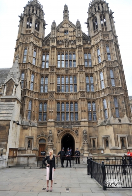 Sarah_Harding_at_the_House_of_Commons_13_06_13_28529.jpg