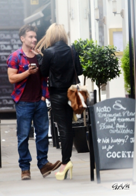 Sarah_Harding_leaving_the_Sanctum_Soho_hotel_12_06_13_28629.jpg