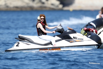 Nicola_Roberts_at_Tamara_Ecclestone_s_wedding_beach_party_12_06_13_282729.jpg