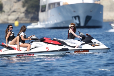 Nicola_Roberts_at_Tamara_Ecclestone_s_wedding_beach_party_12_06_13_282829.jpg