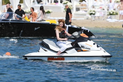 Nicola_Roberts_at_Tamara_Ecclestone_s_wedding_beach_party_12_06_13_28729.jpg