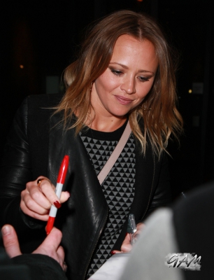 Kimberley_Walsh_leaving_a_hotel_in_Birmingham_19_01_13_28629.jpg