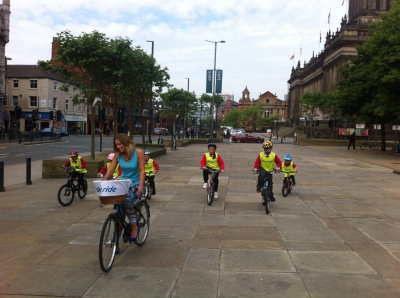 Kimberley_Walsh_promoting_Sky_Ride_in_Leeds_19_06_13_282329.jpg