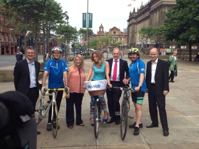 Kimberley_Walsh_promoting_Sky_Ride_in_Leeds_19_06_13_282529.jpg