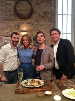Kimberley_Walsh_on_Saturday_Kitchen_22_06_13_28129.jpg