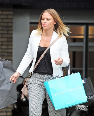 Kimberley_Walsh_out_in_London_26_06_13_282029.jpg