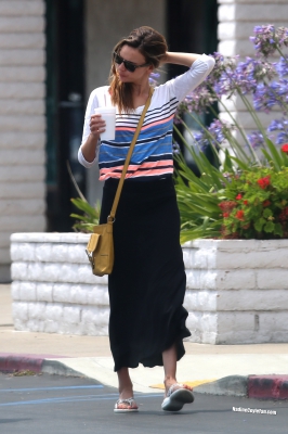 Nadine_Coyle_out_and_about_in_Huntington_Beach2C_California_010713_281329.jpg